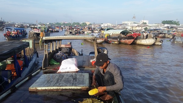 mekong delta tour phnom penh - saigon